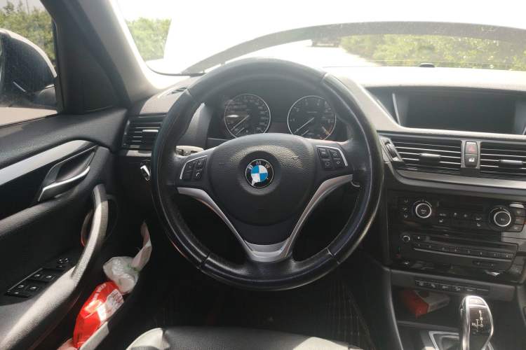 Used BMW X1 2015 xDrive20i Fashion Upgrade Edition Steering Wheel