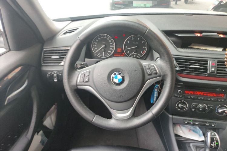Used BMW X1 2015 sDrive18i Fashion Upgrade Edition Steering Wheel