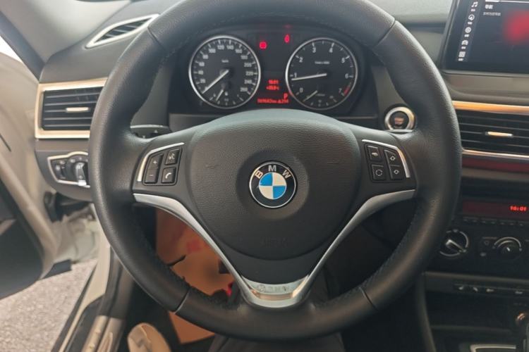 Used BMW X1 2015 sDrive18i Fashion Upgrade Edition Steering Wheel