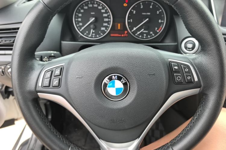 Used BMW X1 2015 sDrive18i Fashion Upgrade Edition Steering Wheel