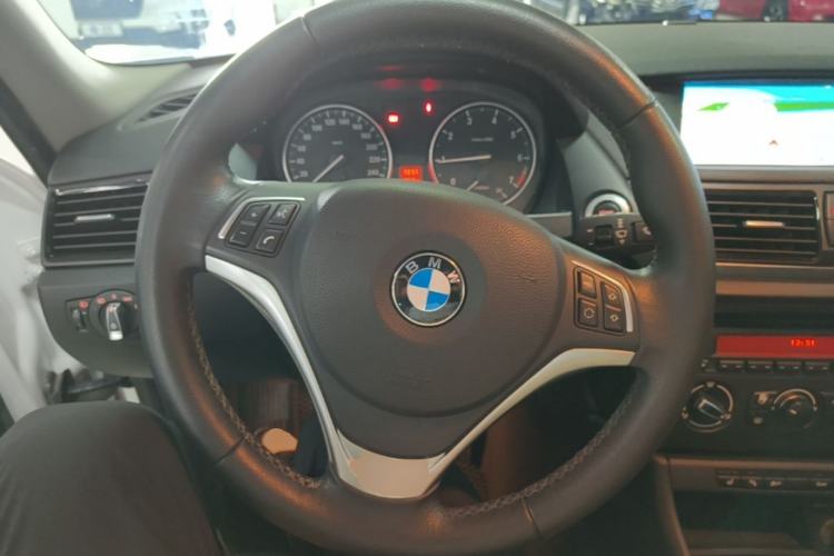 Used BMW X1 2015 sDrive18i Fashion Upgrade Edition Steering Wheel