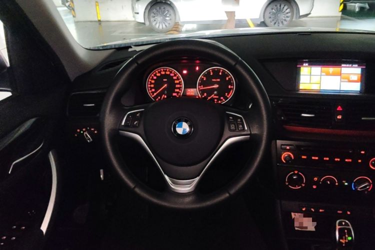 Used BMW X1 2015 sDrive18i Fashion Upgrade Edition Steering Wheel