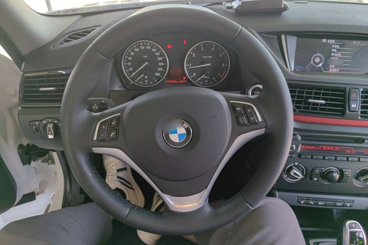 Used BMW X1 2015 sDrive18i Fashion Upgrade Edition Steering Wheel