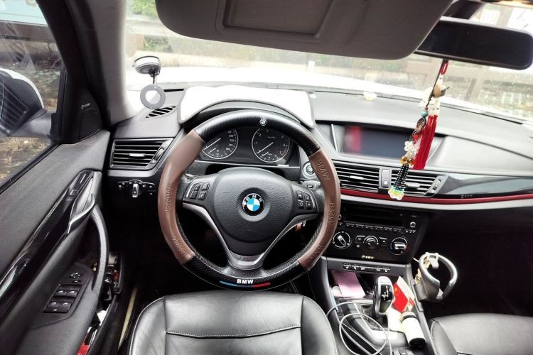 Used BMW X1 2015 sDrive18i Fashion Upgrade Edition Steering Wheel