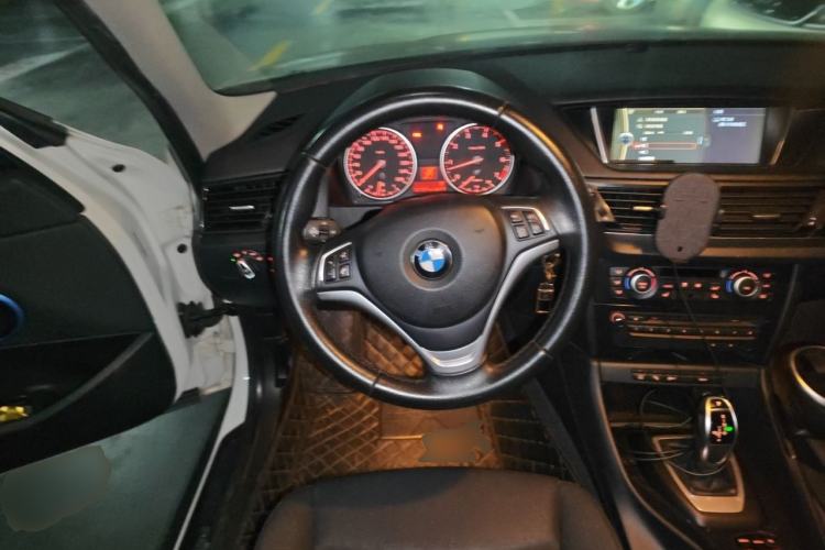 Used BMW X1 2015 sDrive18i Leading Edition Steering Wheel