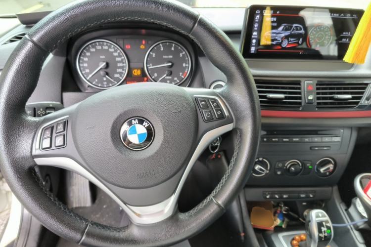 Used BMW X1 2015 sDrive18i Fashion Upgrade Edition Steering Wheel