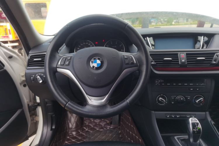 Used BMW X1 2015 sDrive18i Fashion Upgrade Edition Steering Wheel