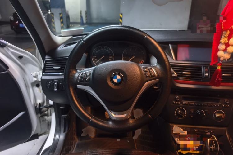 Used BMW X1 2015 sDrive18i Fashion Upgrade Edition Steering Wheel