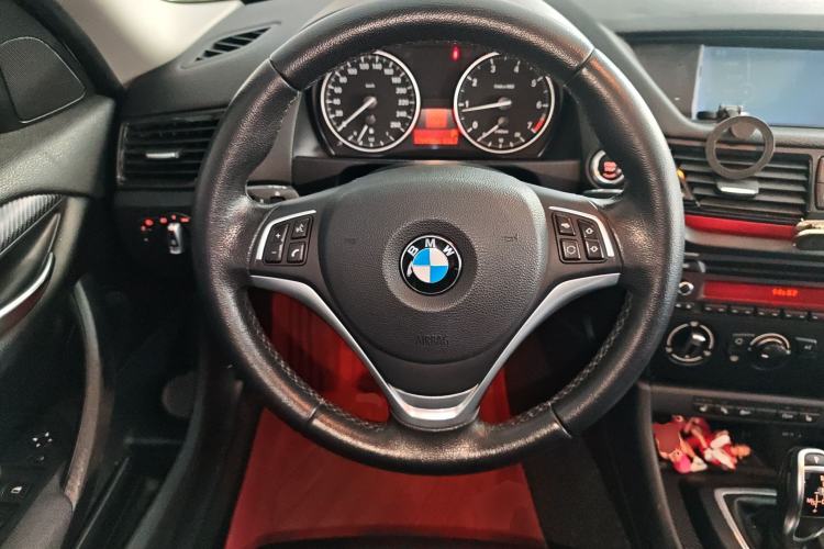 Used BMW X1 2015 sDrive18i Fashion Upgrade Edition Steering Wheel