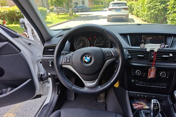 Used BMW X1 2015 sDrive18i Leading Edition Steering Wheel