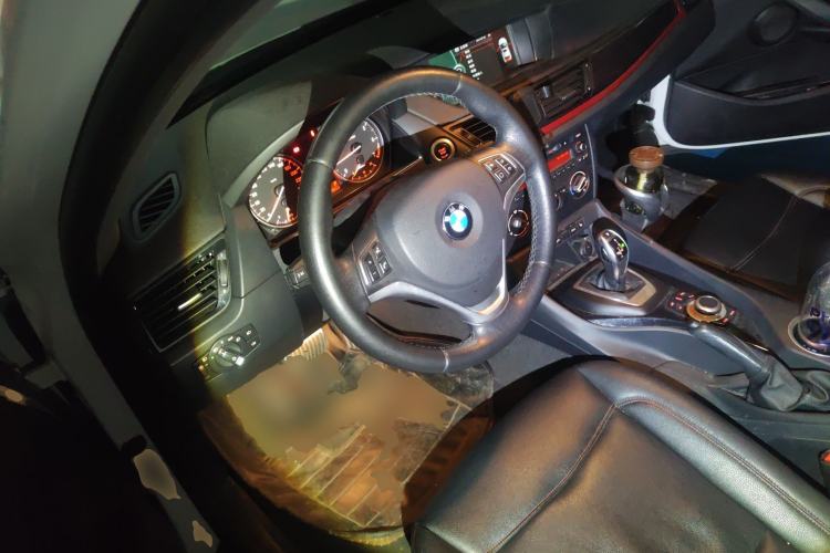 Used BMW X1 2015 xDrive20i Fashion Model Steering Wheel