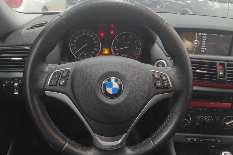 Used BMW X1 2015 sDrive18i Fashion Upgrade Edition Steering Wheel