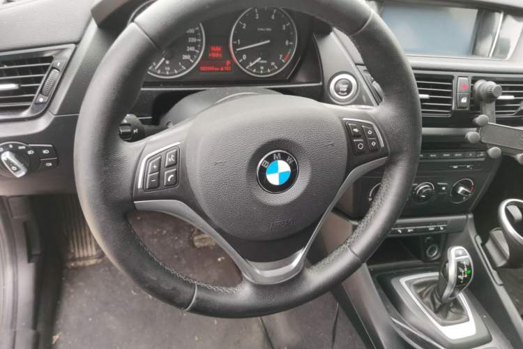 Used BMW X1 2015 sDrive18i Fashion Upgrade Edition Steering Wheel