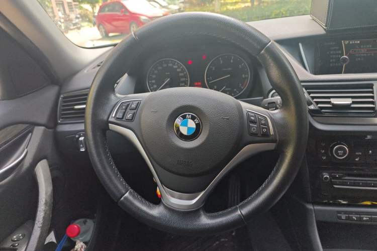 Used BMW X1 2015 sDrive18i Leading Edition Steering Wheel
