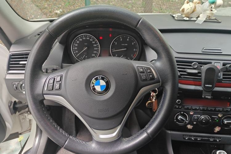 Used BMW X1 2015 sDrive18i Fashion Upgrade Edition Steering Wheel