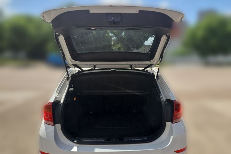 Used BMW X1 2015 sDrive18i Leading Edition Trunk