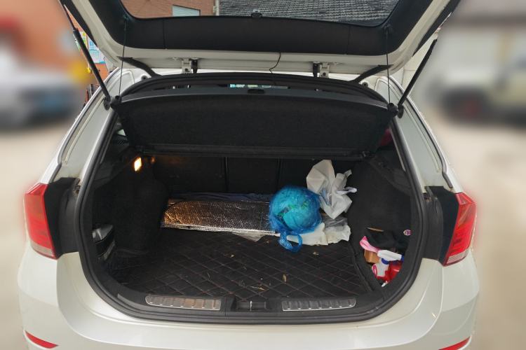 Used BMW X1 2015 sDrive18i Fashion Upgrade Edition Trunk