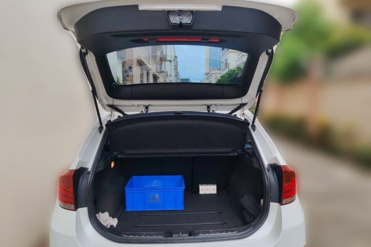 Used BMW X1 2015 sDrive18i Leading Edition Trunk