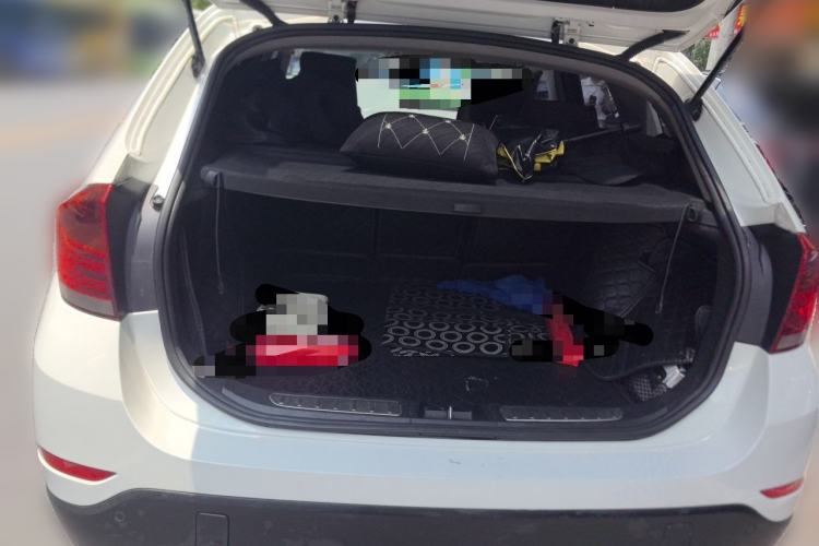 Used BMW X1 2015 sDrive18i Fashion Upgrade Edition Trunk
