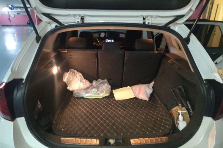 Used BMW X1 2015 sDrive18i Fashion Upgrade Edition Trunk