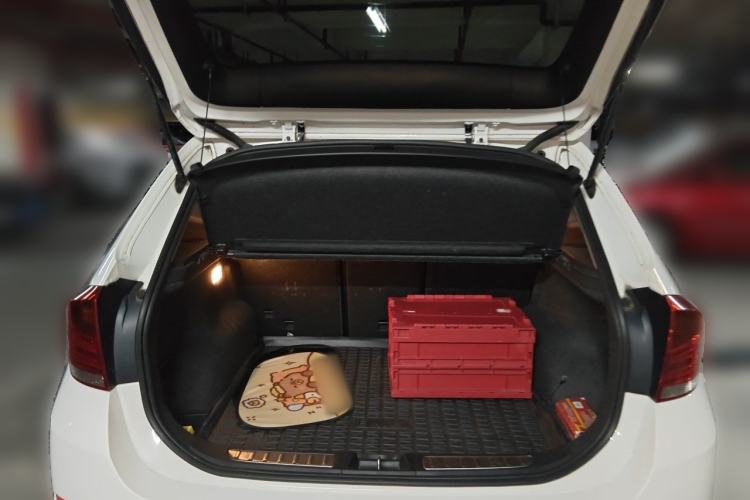 Used BMW X1 2015 sDrive18i Leading Edition Trunk