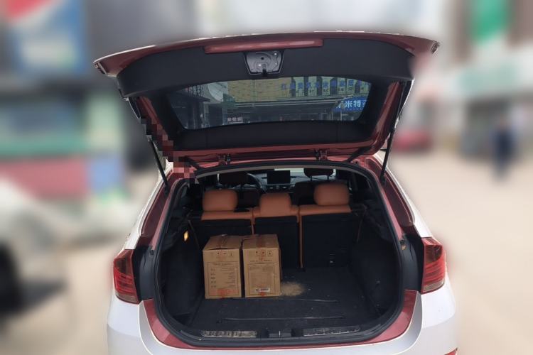 Used BMW X1 2015 sDrive18i Fashion Upgrade Edition Trunk