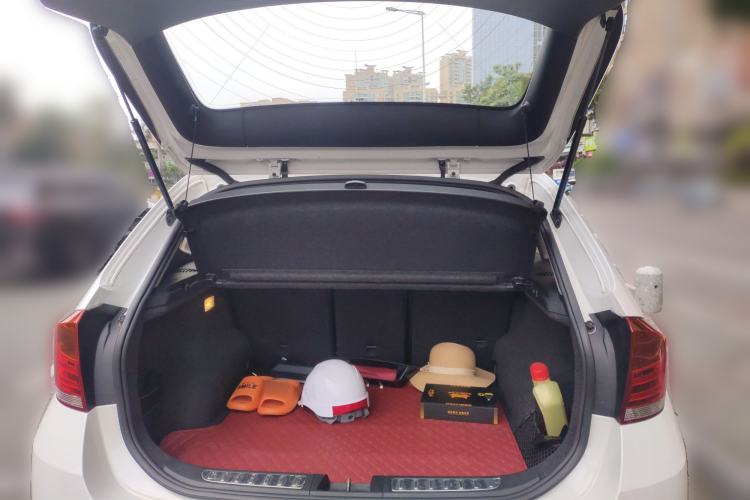 Used BMW X1 2015 sDrive18i Fashion Upgrade Edition Trunk