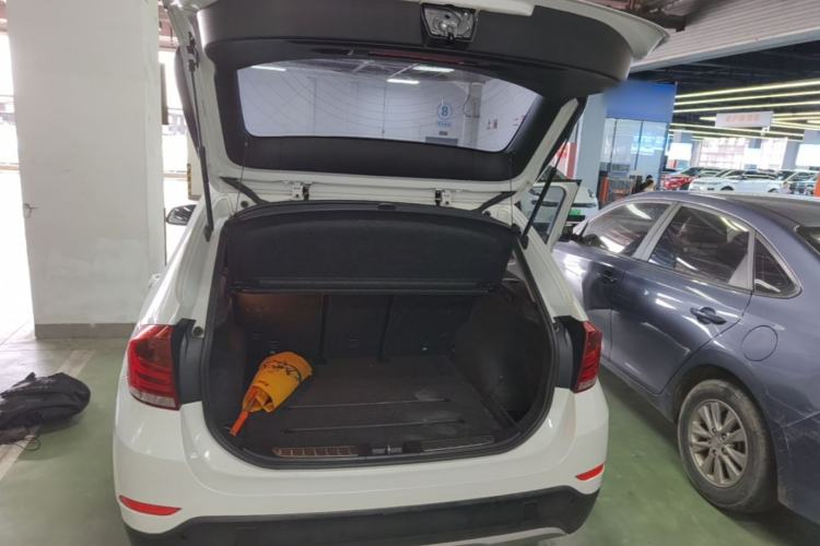Used BMW X1 2015 sDrive18i Fashion Upgrade Edition Trunk