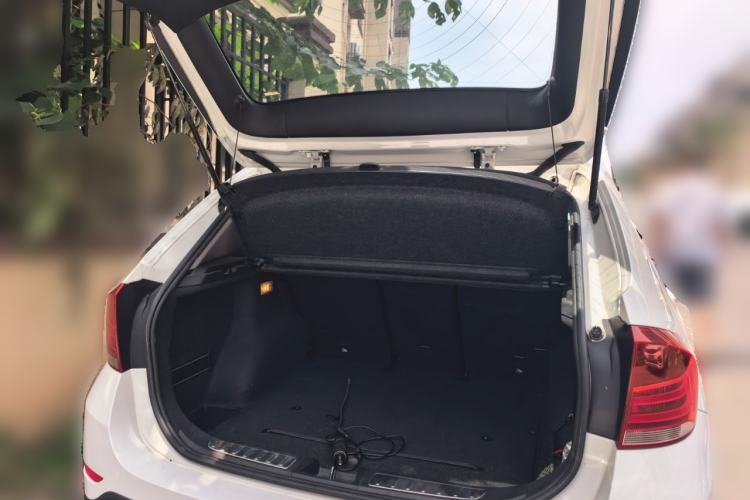 Used BMW X1 2015 sDrive18i Leading Edition Trunk