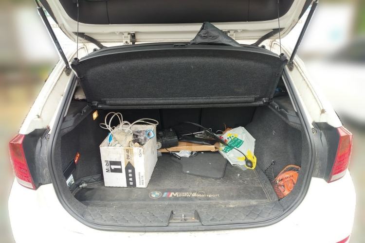 Used BMW X1 2015 sDrive18i Fashion Upgrade Edition Trunk