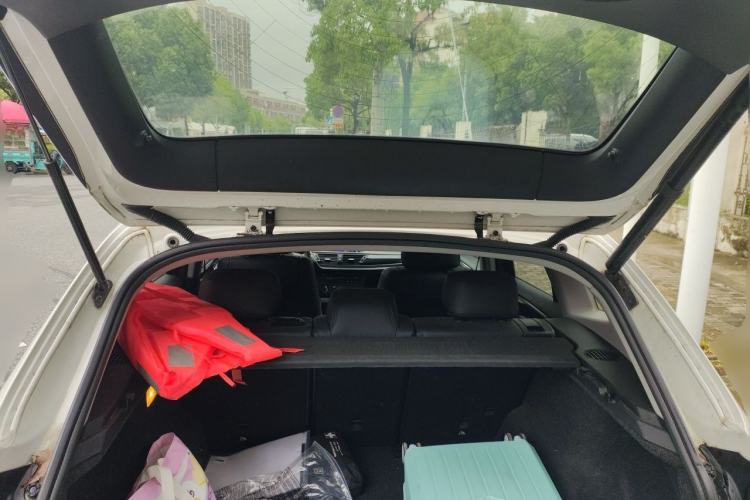 Used BMW X1 2015 sDrive18i Fashion Upgrade Edition Trunk