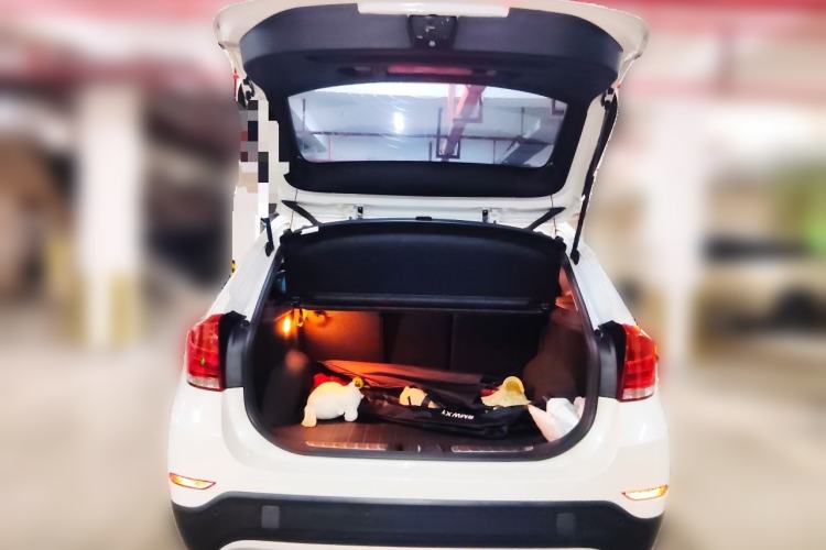 Used BMW X1 2015 sDrive18i Leading Edition Trunk