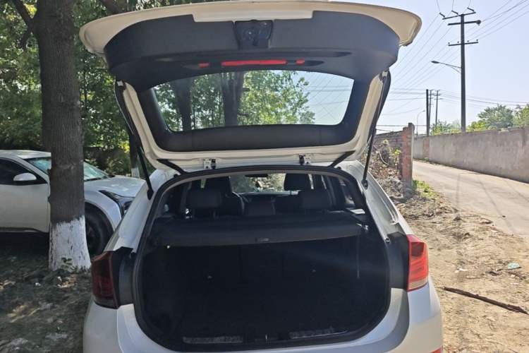Used BMW X1 2015 sDrive18i Leading Edition Trunk
