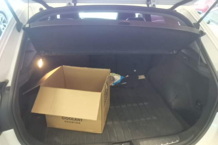 Used BMW X1 2015 sDrive18i Fashion Upgrade Edition Trunk