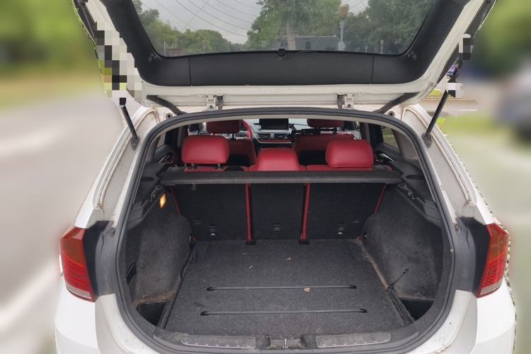 Used BMW X1 2015 sDrive18i Fashion Upgrade Edition Trunk