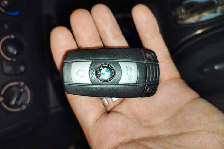 Used BMW X1 2015 sDrive18i Fashion Upgrade Edition Vehicle Key