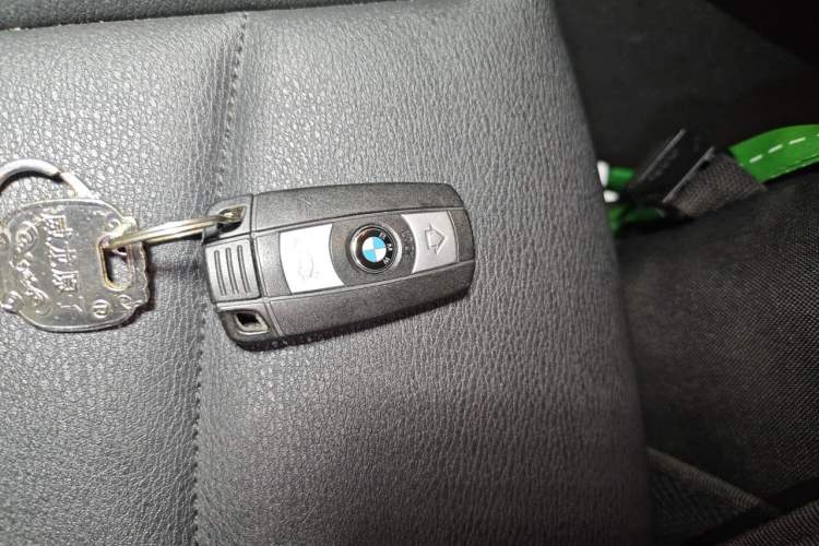 Used BMW X1 2015 sDrive18i Leading Edition Vehicle Key