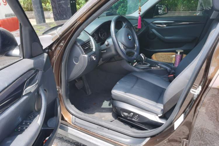 Used BMW X1 2015 sDrive18i Leading Edition Driver Seat