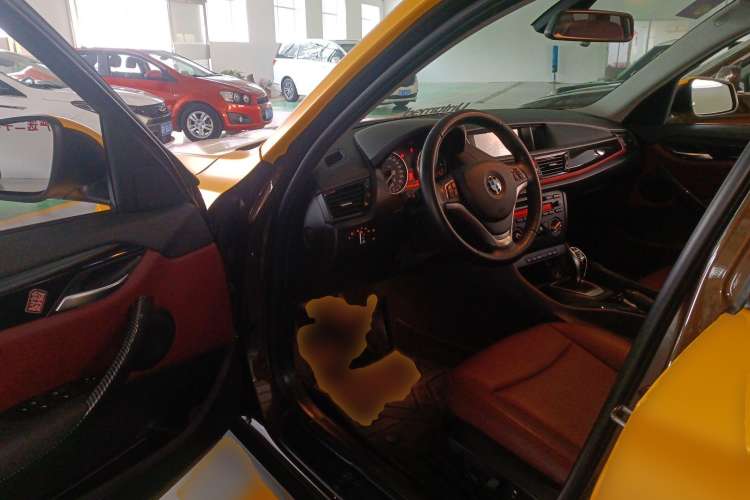 Used BMW X1 2015 sDrive18i Fashion Upgrade Edition Driver Seat