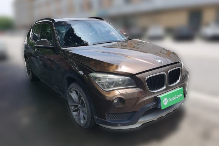 Used BMW X1 2015 sDrive18i Leading Edition Front Right 45 Deg