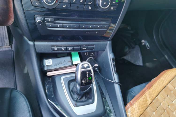 Used BMW X1 2015 sDrive18i Leading Edition Gear Lever