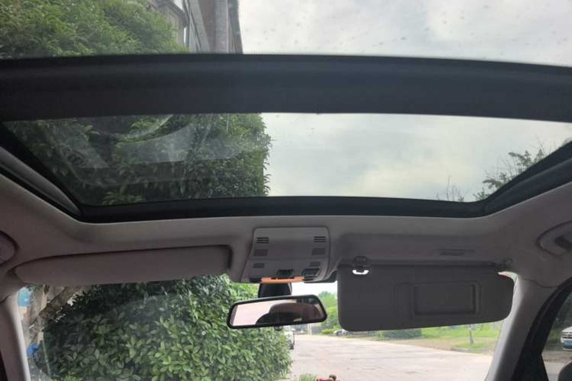 Used BMW X1 2015 sDrive18i Fashion Upgrade Edition Headliner