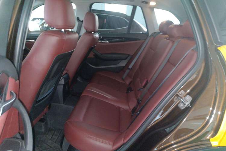 Used BMW X1 2015 sDrive18i Fashion Upgrade Edition Left Rear Seat