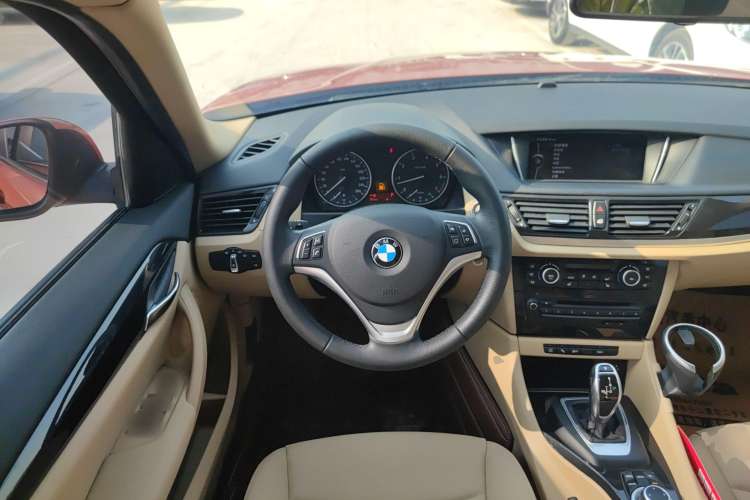 Used BMW X1 2015 sDrive18i Leading Edition Steering Wheel