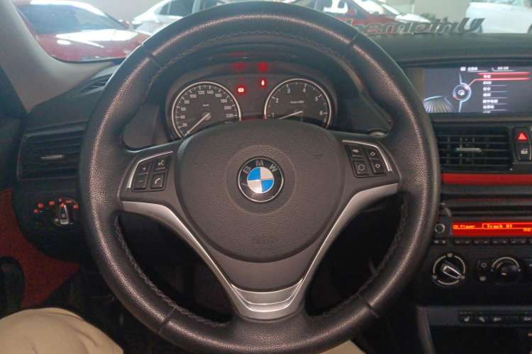Used BMW X1 2015 sDrive18i Fashion Upgrade Edition Steering Wheel