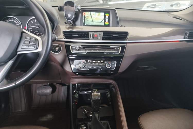 Used BMW X1 2016 sDrive20Li Luxury Model Audio And AC Panel