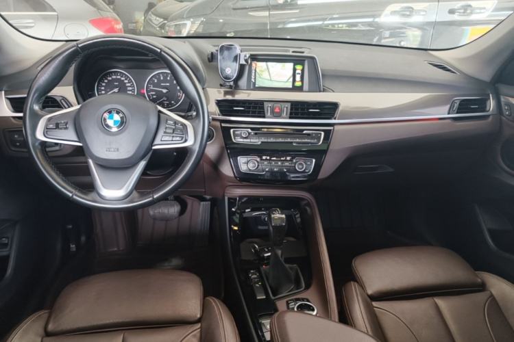 Used BMW X1 2016 sDrive20Li Luxury Model Center Console