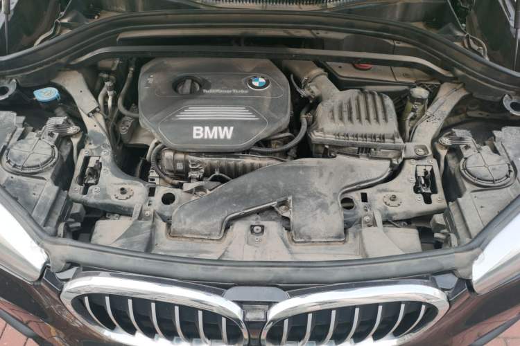 Used BMW X1 2016 sDrive18Li Fashion Model Engine Bay