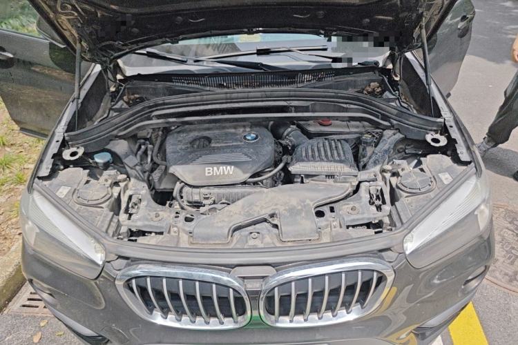 Used BMW X1 2016 sDrive18Li Fashion Model Engine Bay