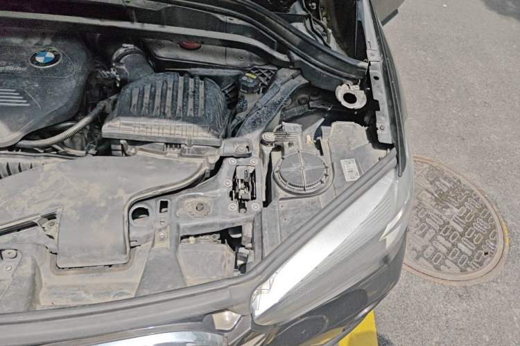 Used BMW X1 2016 sDrive18Li Fashion Model Engine Bay Left